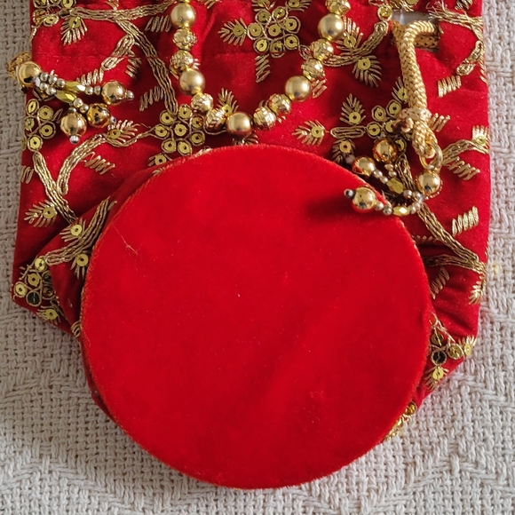 Multicolor Embroidered Women's Clutch Set - Picture 13 of 16